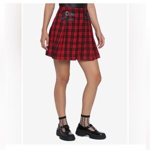 Hot Topic Plaid Pleated Buckle Mini Skirt